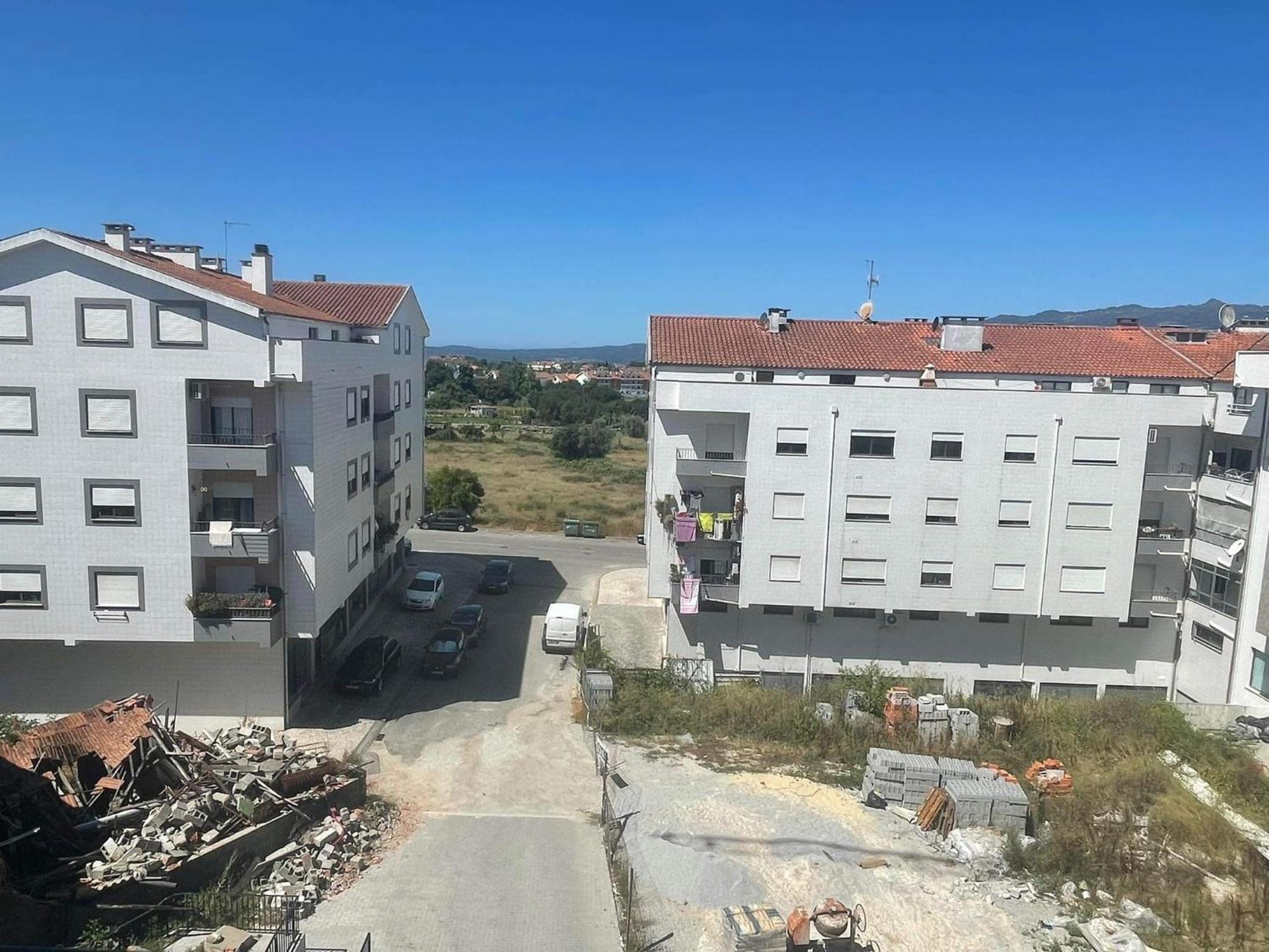 Apartamento Amplo E Moderno - Perto Do Estadio Futebol Tondela Extérieur photo