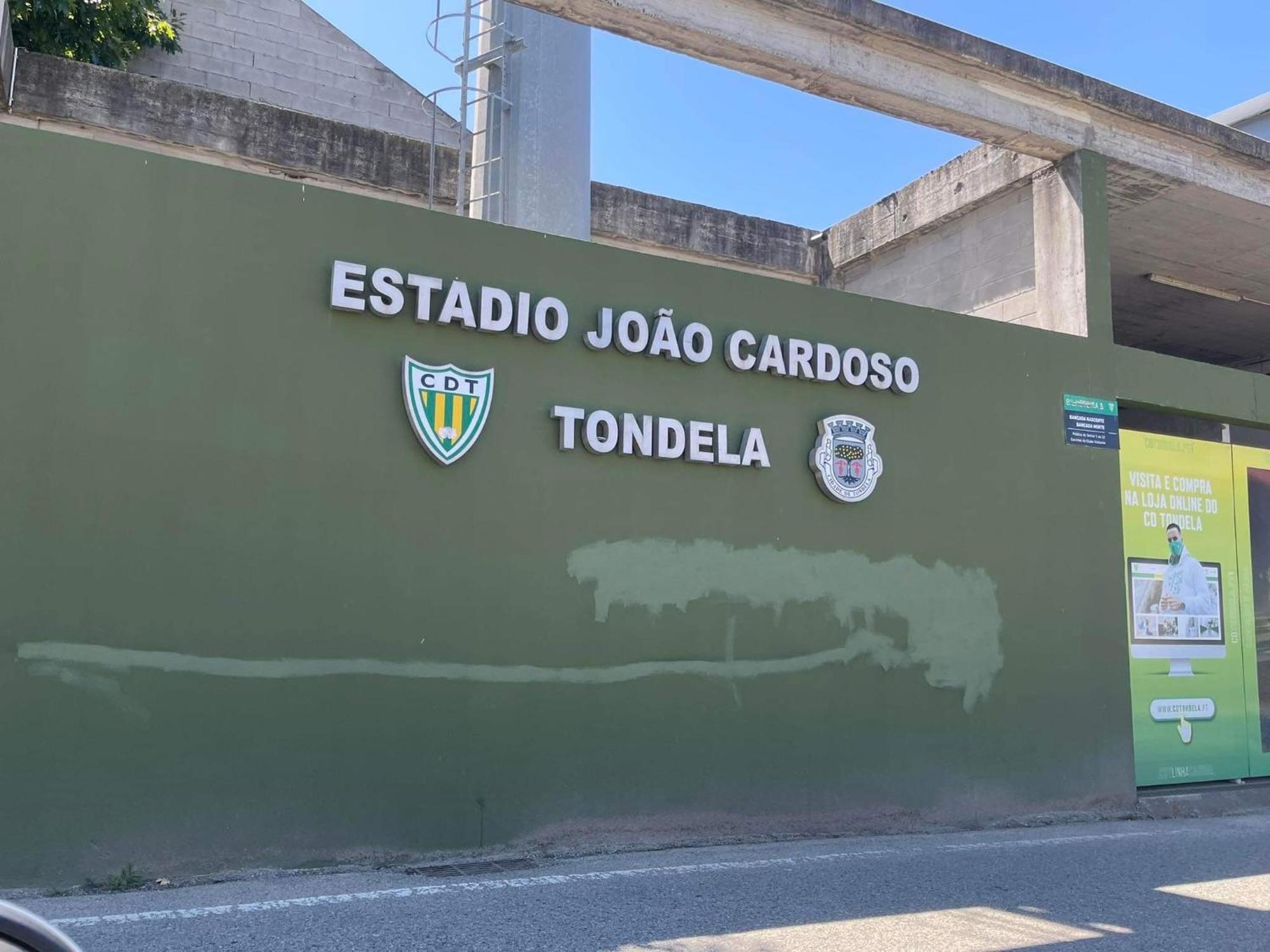 Apartamento Amplo E Moderno - Perto Do Estadio Futebol Tondela Extérieur photo