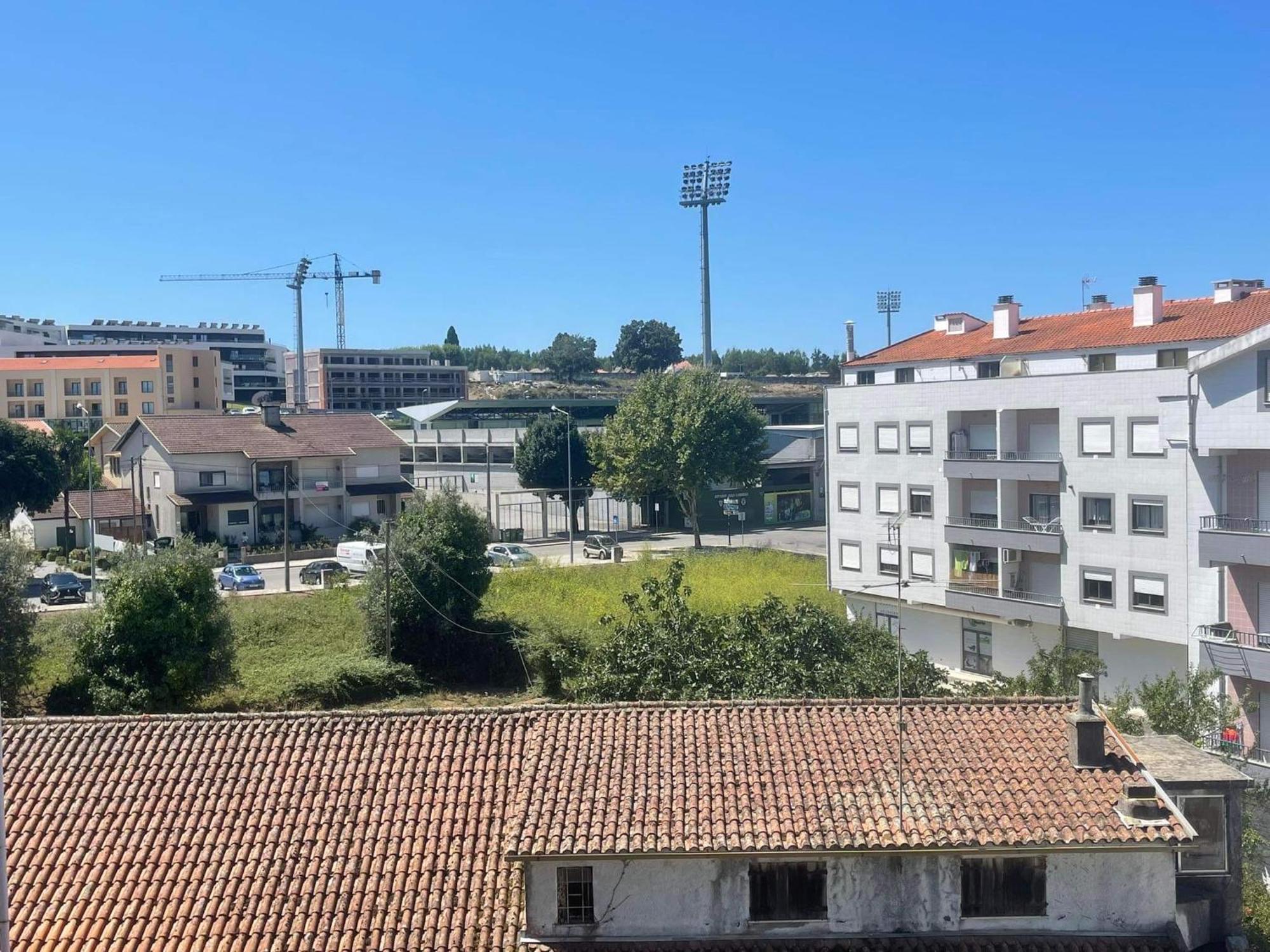 Apartamento Amplo E Moderno - Perto Do Estadio Futebol Tondela Extérieur photo