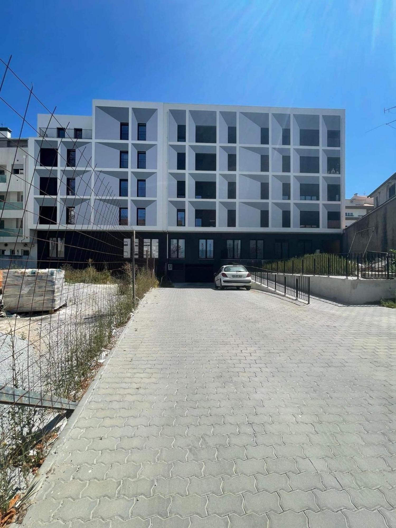 Apartamento Amplo E Moderno - Perto Do Estadio Futebol Tondela Extérieur photo